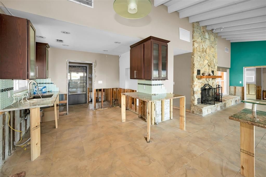 На продажу: $1,399,900 (3 спален, 2 ванн, 1745 Квадратных фут)