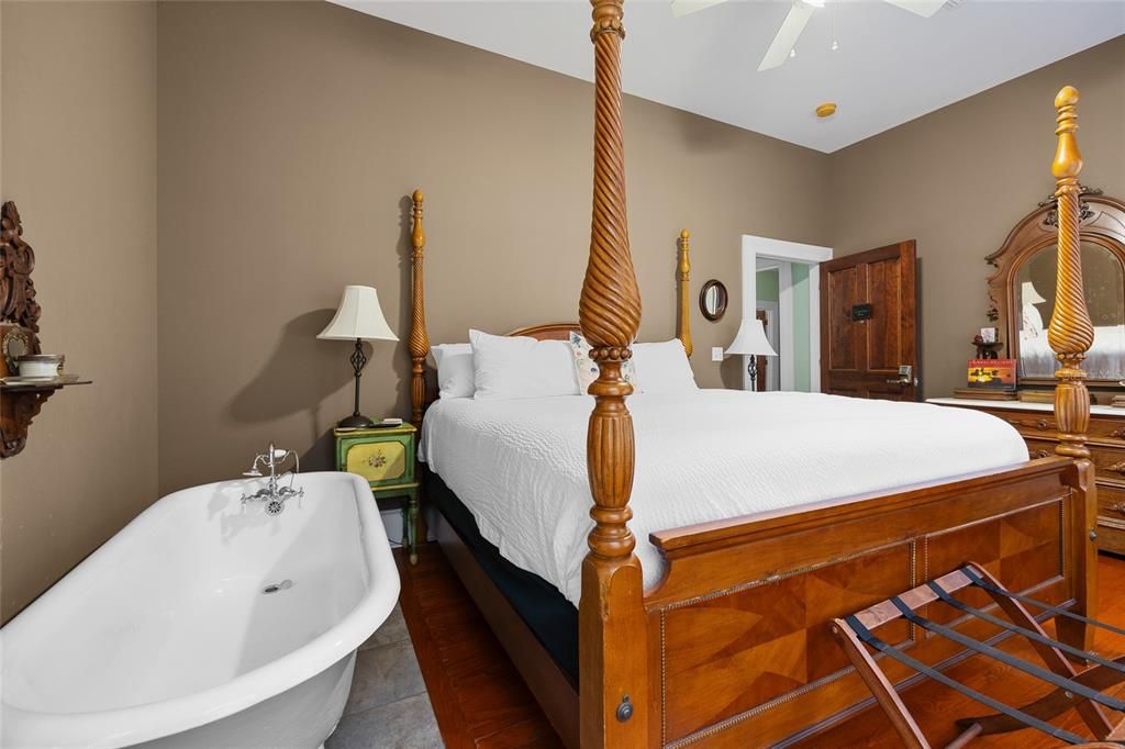 For Sale: $2,100,000 (12 beds, 12 baths, 8500 Square Feet)