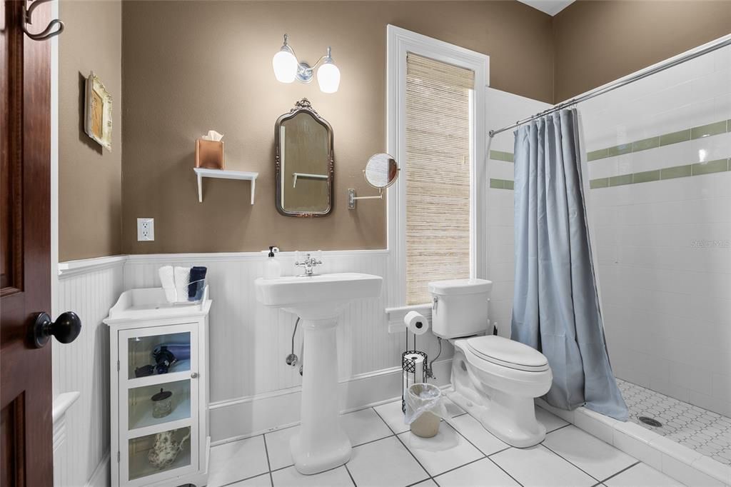 For Sale: $2,100,000 (12 beds, 12 baths, 8500 Square Feet)