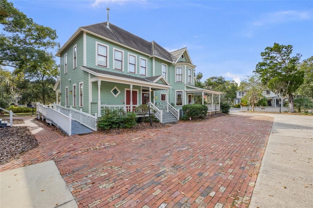 For Sale: $2,100,000 (12 beds, 12 baths, 8500 Square Feet)