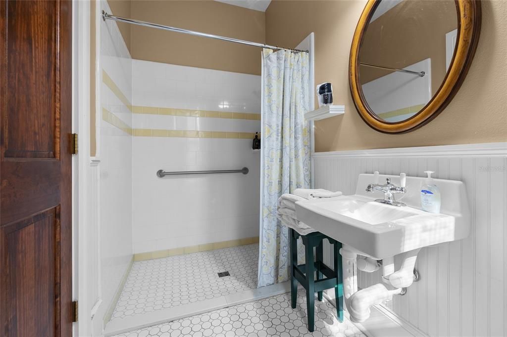 For Sale: $2,100,000 (12 beds, 12 baths, 8500 Square Feet)