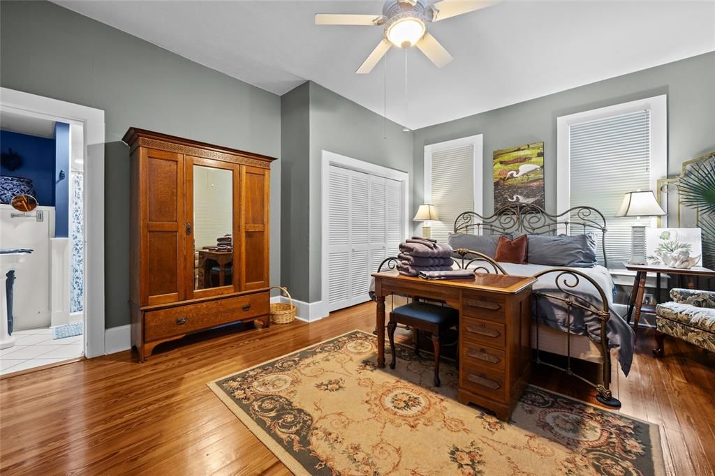 For Sale: $2,100,000 (12 beds, 12 baths, 8500 Square Feet)