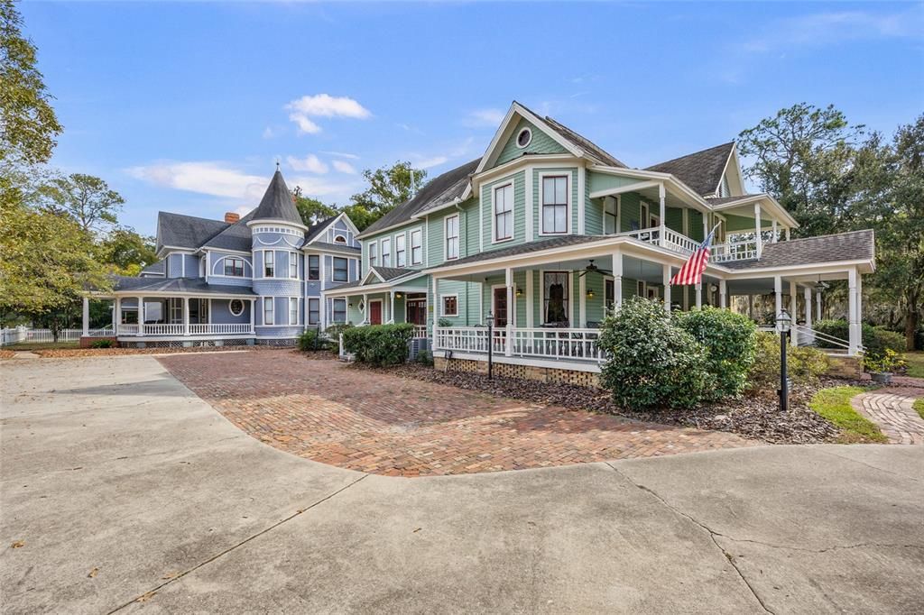 For Sale: $2,100,000 (12 beds, 12 baths, 8500 Square Feet)