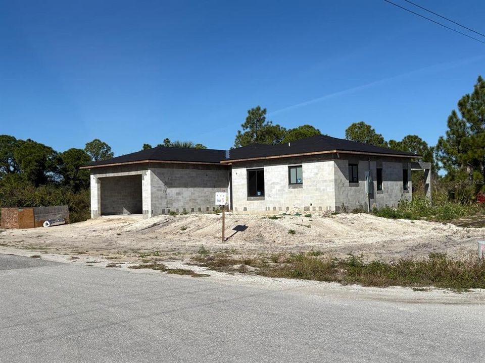 For Rent: $2,150 (4 beds, 2 baths, 1550 Square Feet)