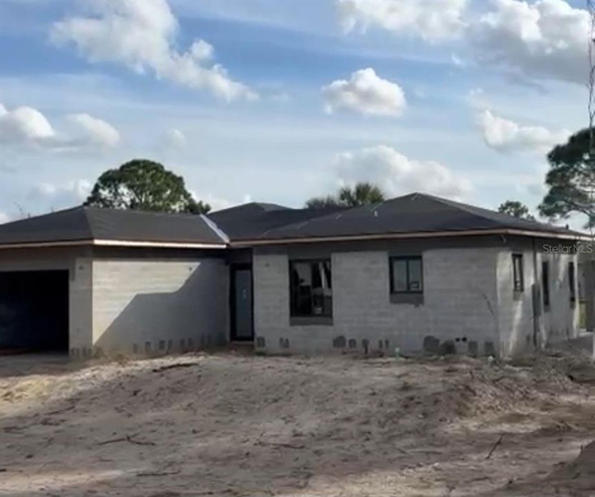 For Rent: $2,150 (4 beds, 2 baths, 1550 Square Feet)