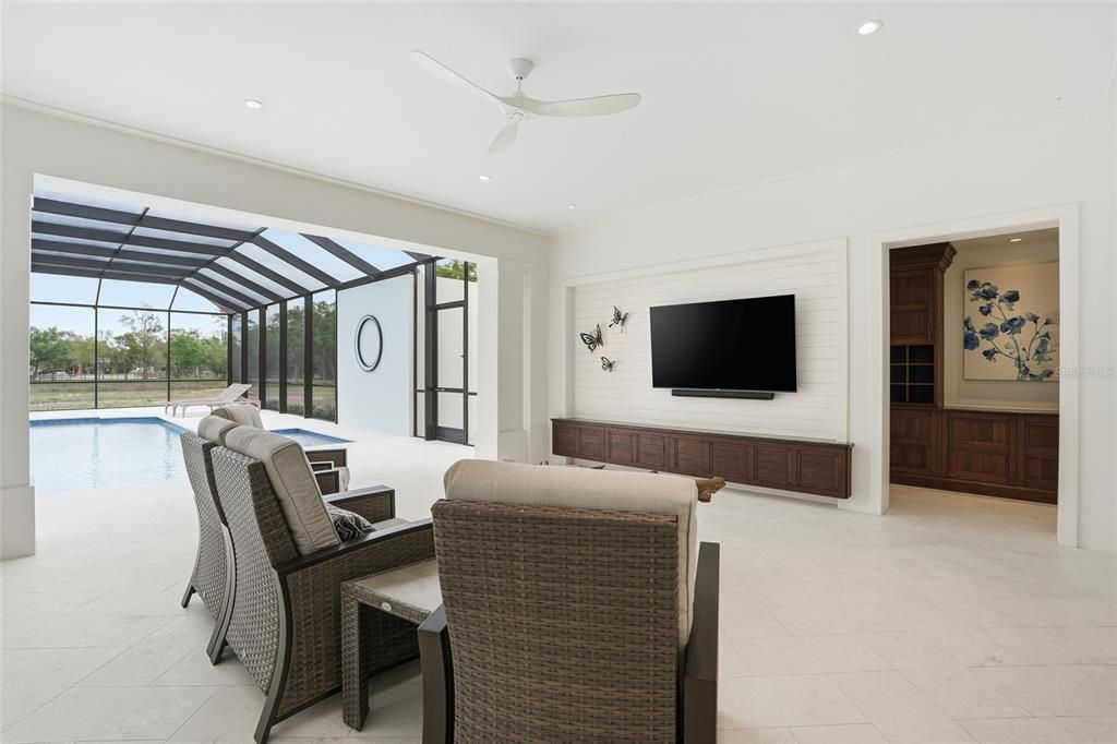 For Sale: $3,750,000 (5 beds, 4 baths, 7662 Square Feet)