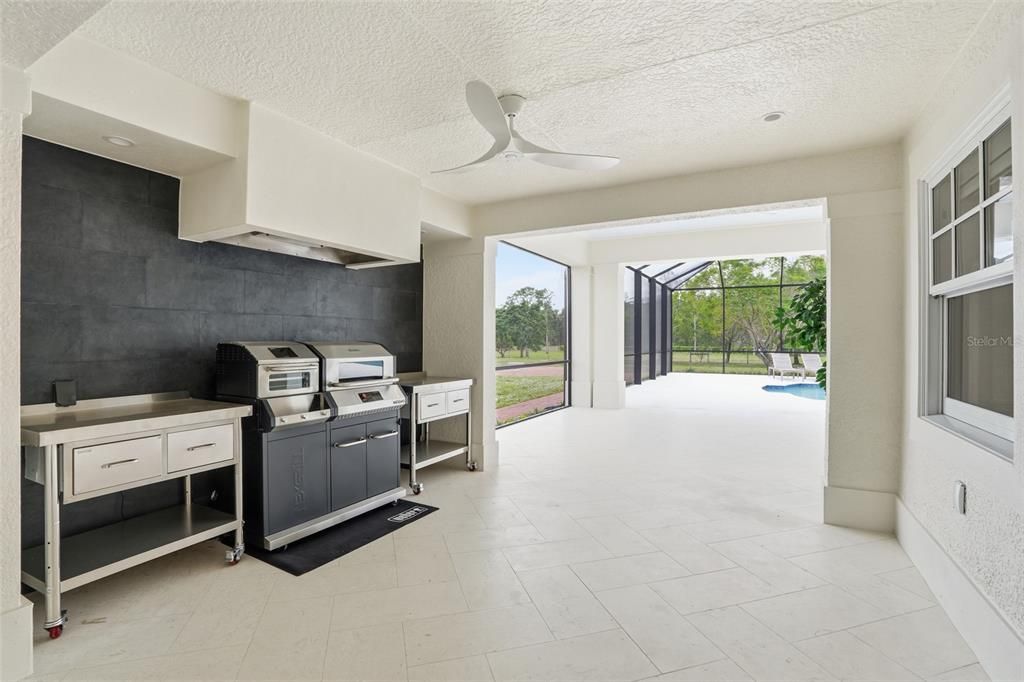 For Sale: $3,750,000 (5 beds, 4 baths, 7662 Square Feet)