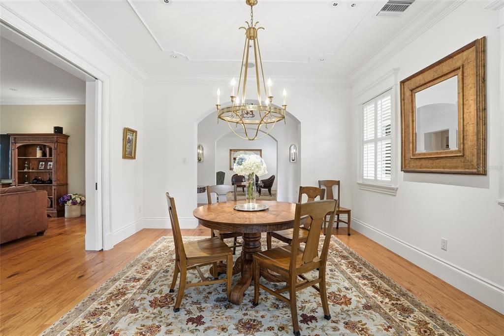 For Sale: $3,750,000 (5 beds, 4 baths, 7662 Square Feet)