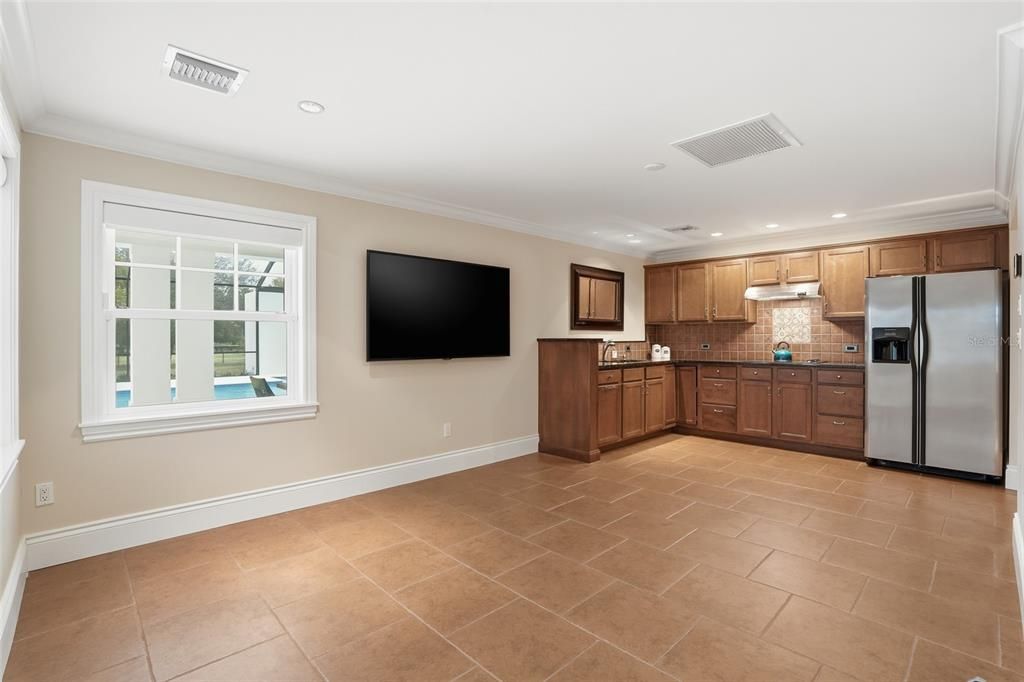 For Sale: $3,750,000 (5 beds, 4 baths, 7662 Square Feet)