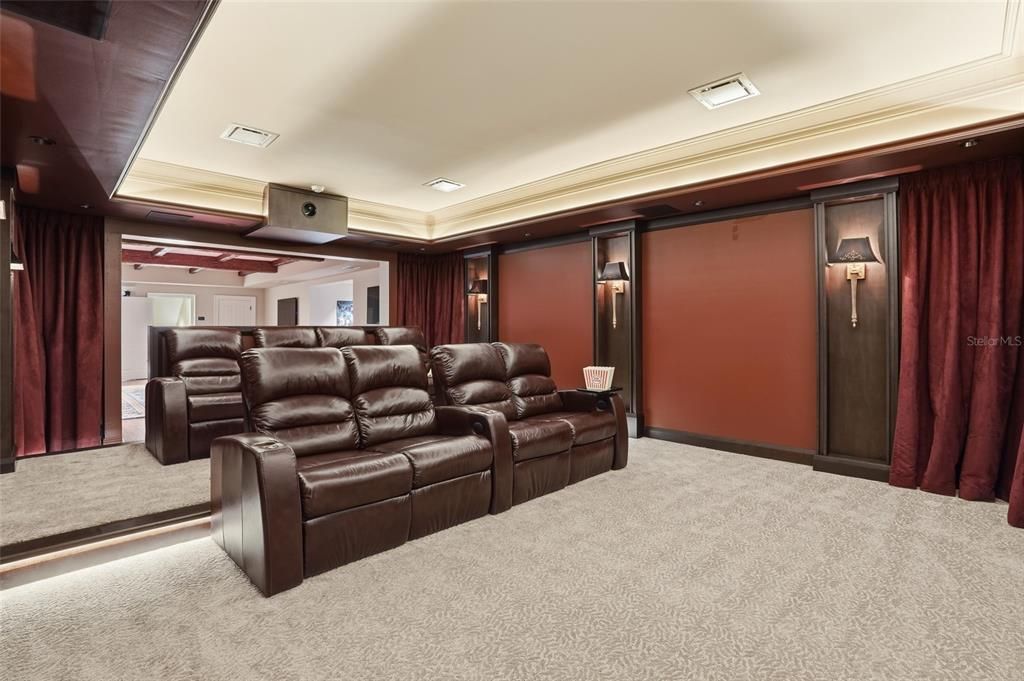 For Sale: $3,750,000 (5 beds, 4 baths, 7662 Square Feet)