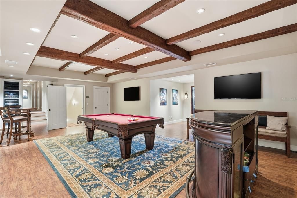 For Sale: $3,750,000 (5 beds, 4 baths, 7662 Square Feet)