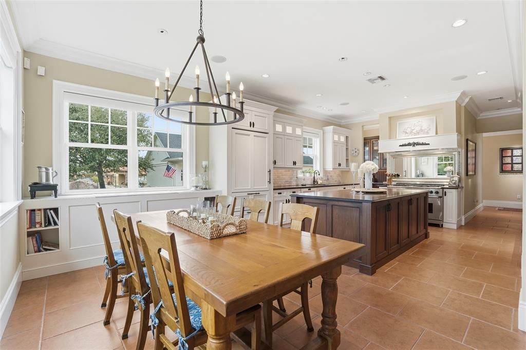 For Sale: $3,750,000 (5 beds, 4 baths, 7662 Square Feet)