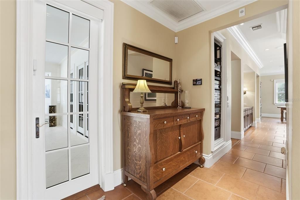 For Sale: $3,750,000 (5 beds, 4 baths, 7662 Square Feet)