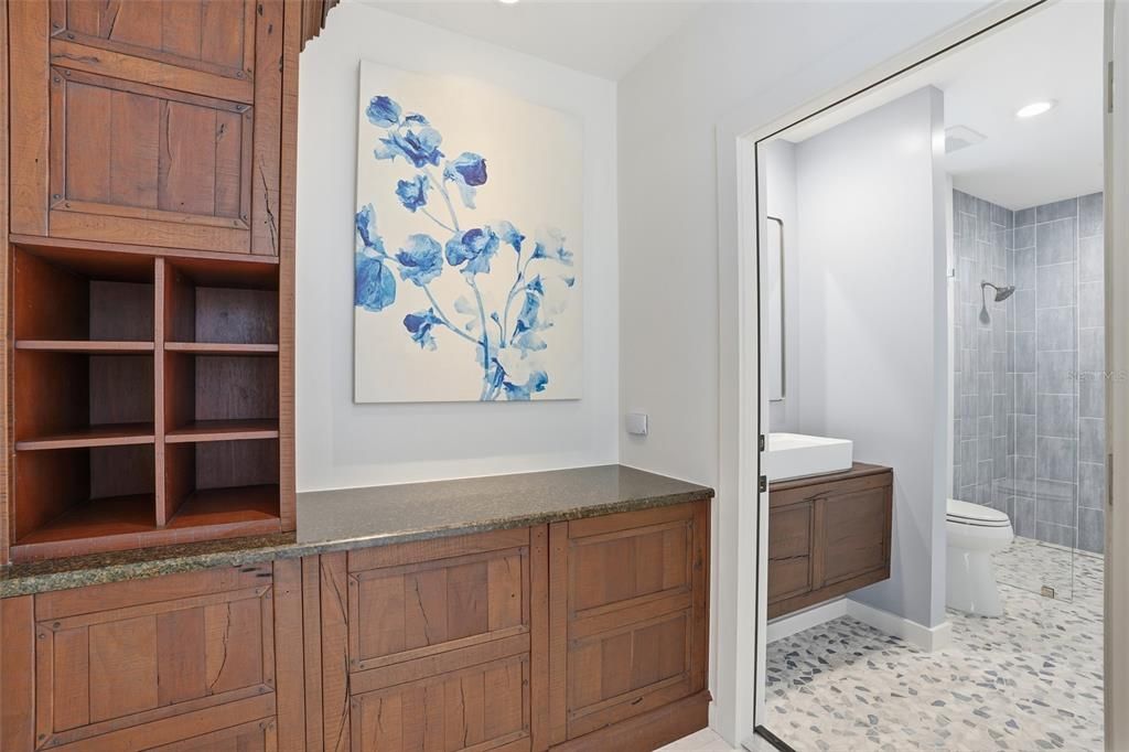 For Sale: $3,750,000 (5 beds, 4 baths, 7662 Square Feet)