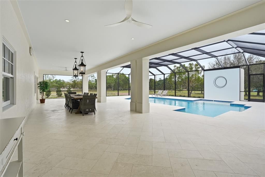 For Sale: $3,750,000 (5 beds, 4 baths, 7662 Square Feet)