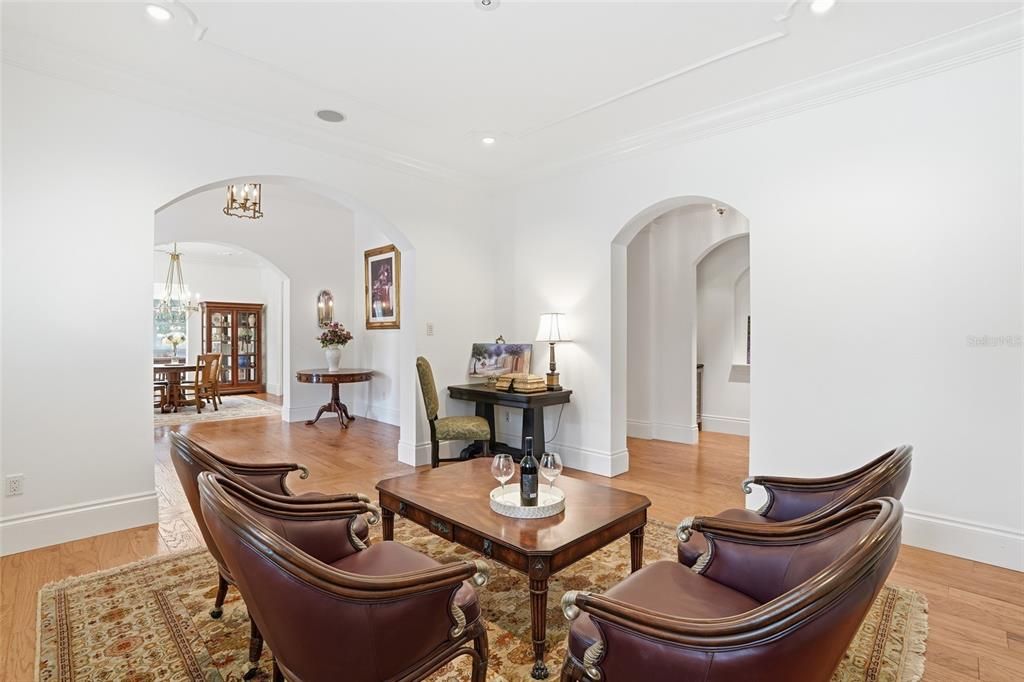 For Sale: $3,750,000 (5 beds, 4 baths, 7662 Square Feet)