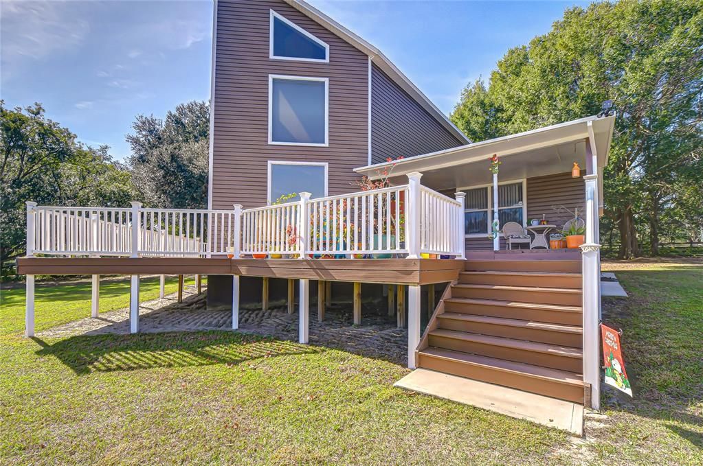For Sale: $899,000 (3 beds, 3 baths, 2348 Square Feet)