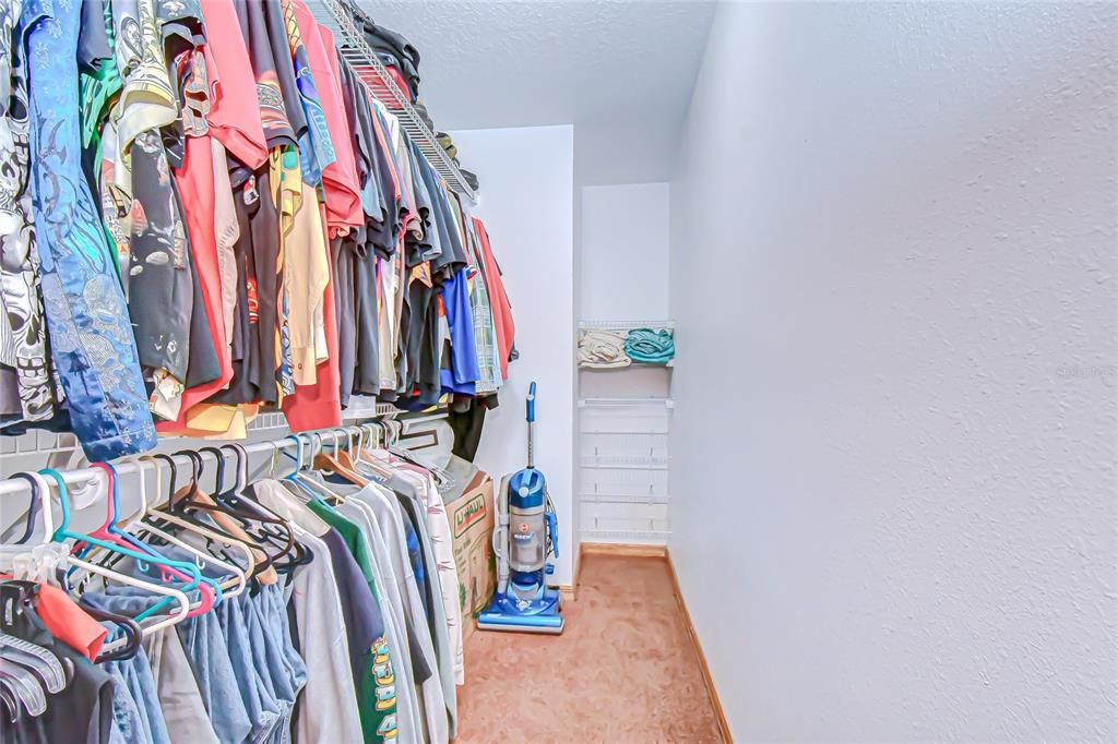 For Sale: $899,000 (3 beds, 3 baths, 2348 Square Feet)