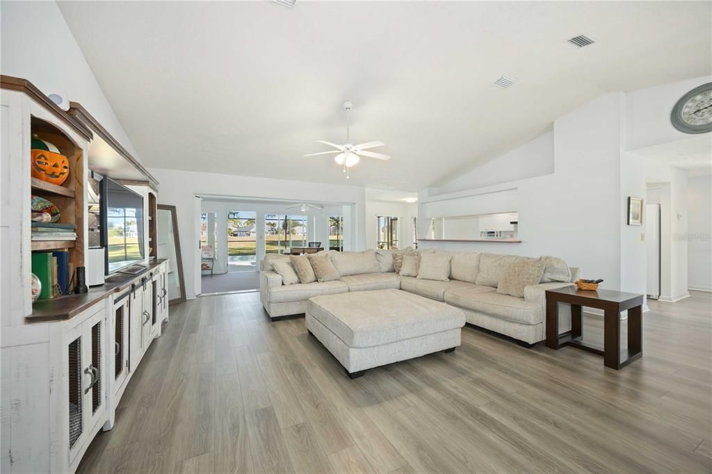 For Sale: $369,999 (3 beds, 2 baths, 2236 Square Feet)
