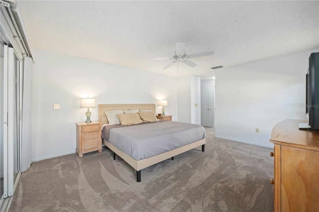 For Sale: $369,999 (3 beds, 2 baths, 2236 Square Feet)