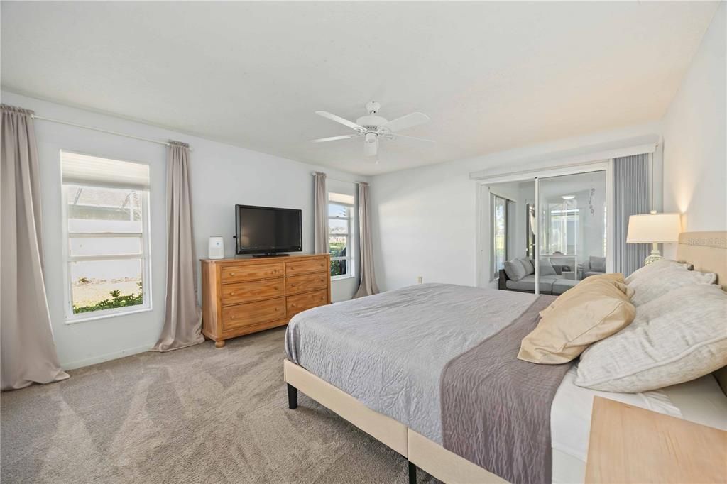 For Sale: $369,999 (3 beds, 2 baths, 2236 Square Feet)