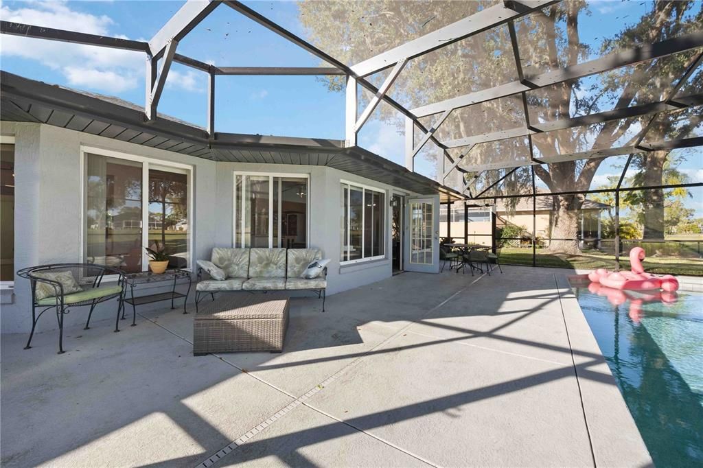 For Sale: $369,999 (3 beds, 2 baths, 2236 Square Feet)