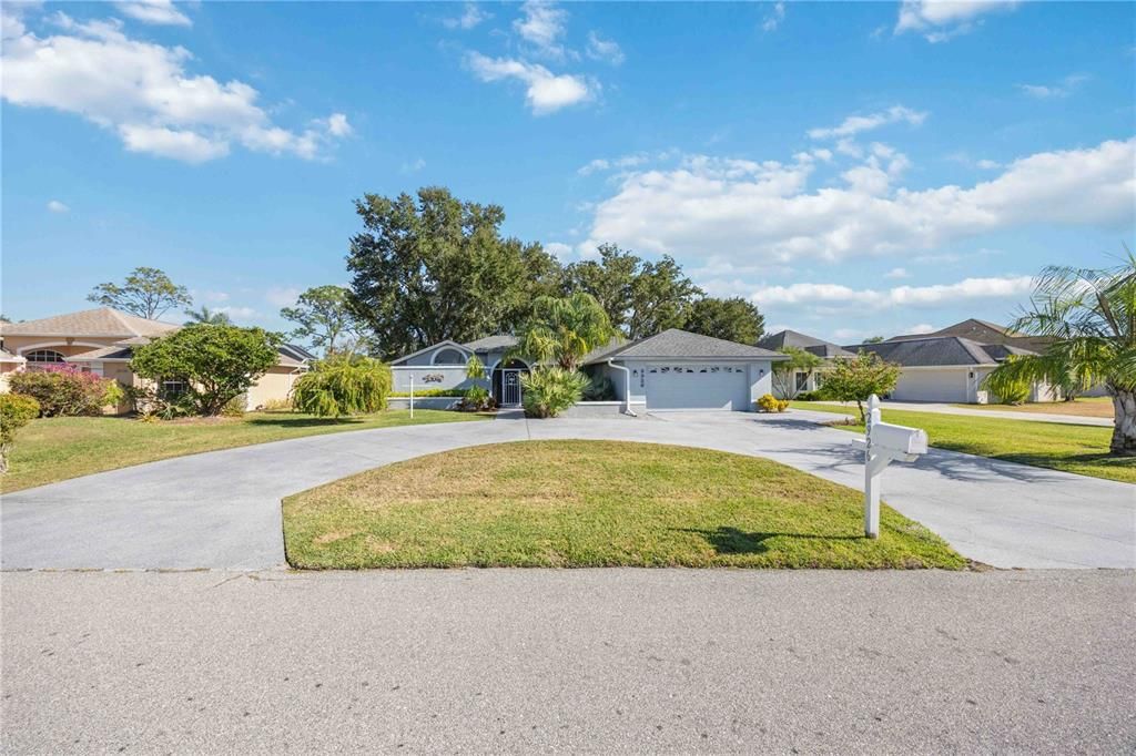 For Sale: $369,999 (3 beds, 2 baths, 2236 Square Feet)
