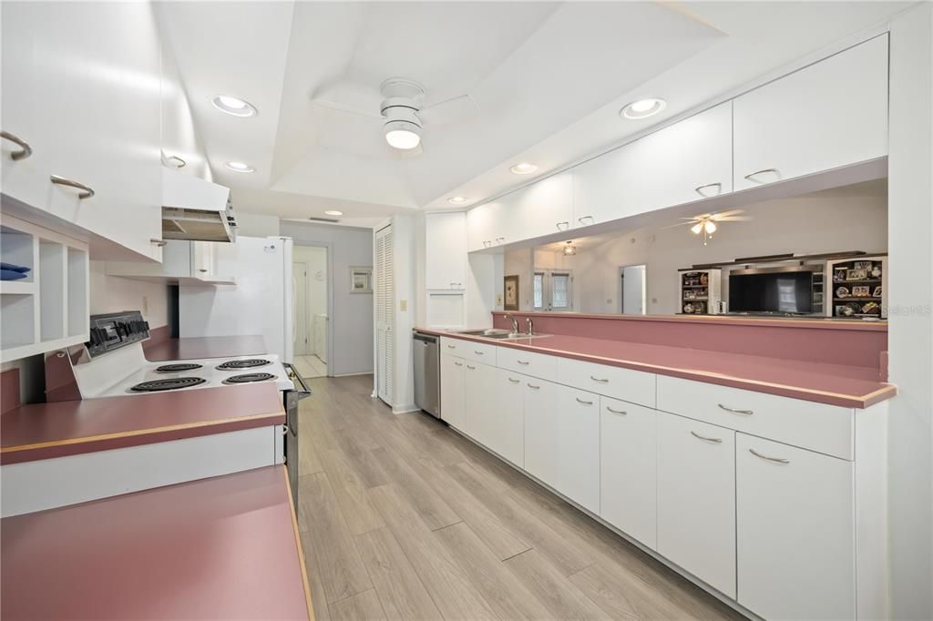For Sale: $369,999 (3 beds, 2 baths, 2236 Square Feet)