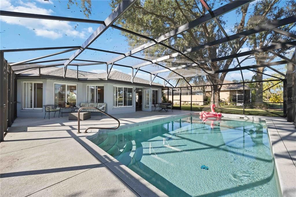 For Sale: $369,999 (3 beds, 2 baths, 2236 Square Feet)