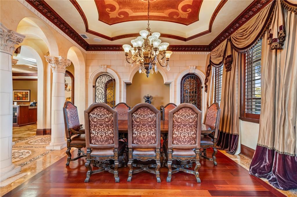 На продажу: $11,000,000 (5 спален, 5 ванн, 7719 Квадратных фут)