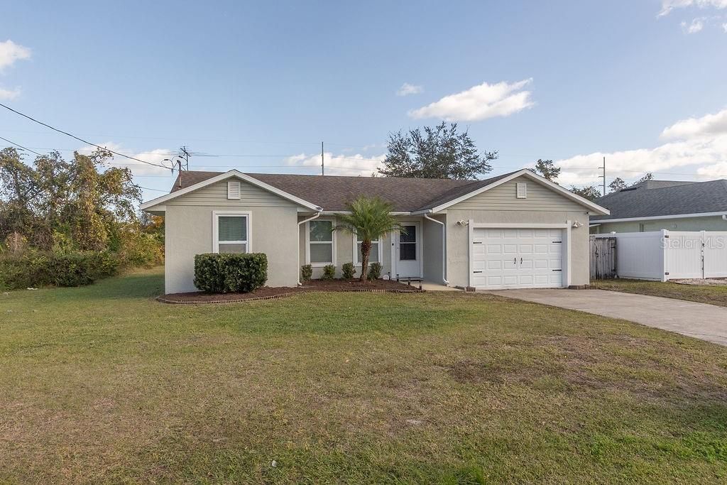 Recently Rented: $1,825 (3 beds, 2 baths, 1172 Square Feet)