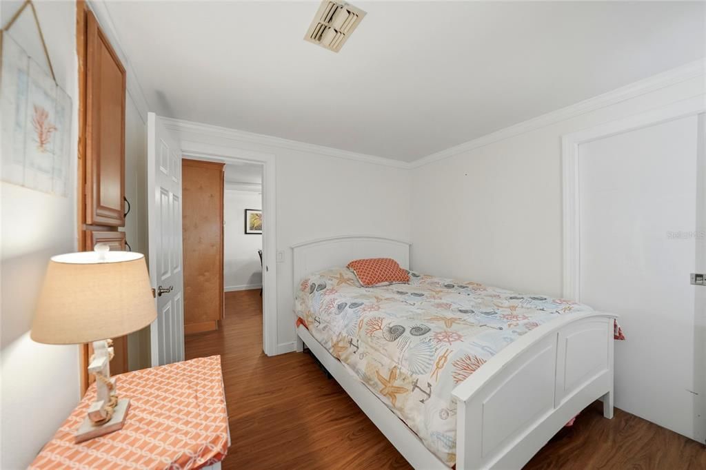 Activo con contrato: $169,900 (2 camas, 2 baños, 1256 Pies cuadrados)