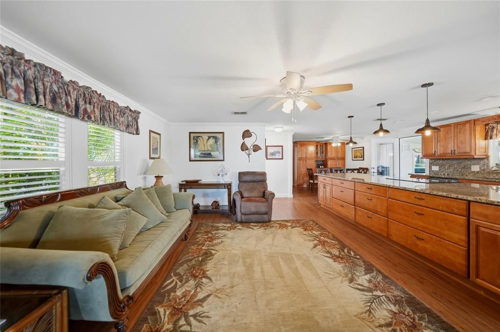 Activo con contrato: $169,900 (2 camas, 2 baños, 1256 Pies cuadrados)