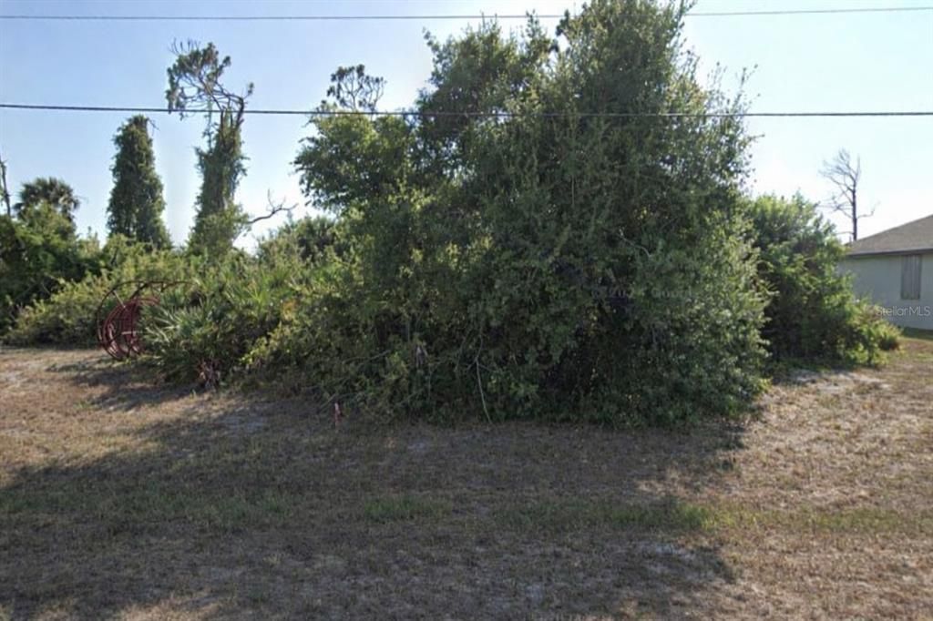 Active With Contract: $31,000 (0.21 acres)