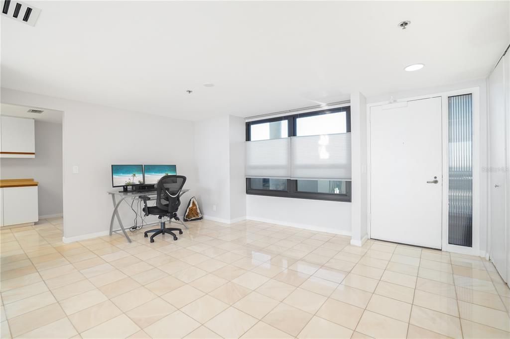 Active With Contract: $1,375,000 (2 beds, 2 baths, 1629 Square Feet)