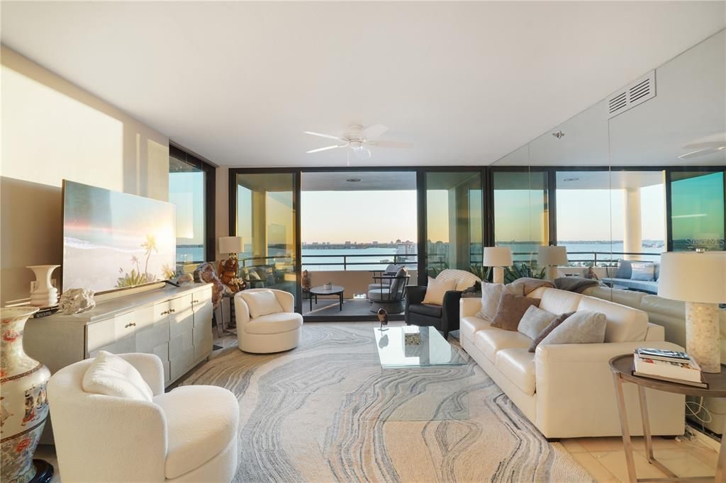 Active With Contract: $1,375,000 (2 beds, 2 baths, 1629 Square Feet)
