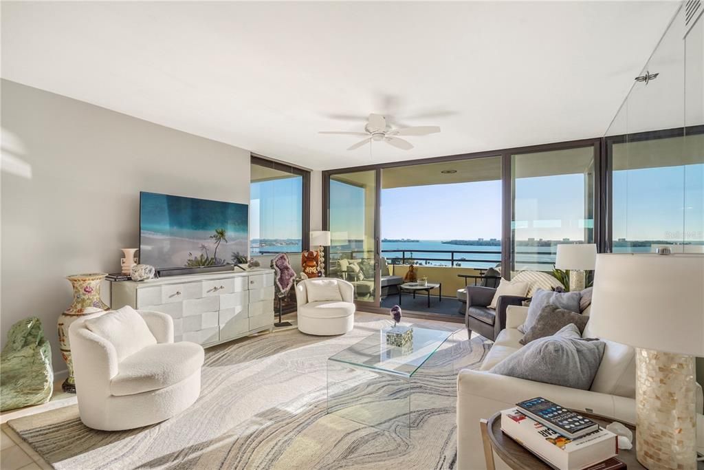 Active With Contract: $1,375,000 (2 beds, 2 baths, 1629 Square Feet)