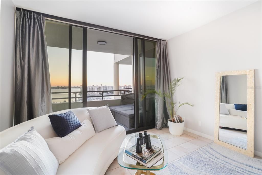 Active With Contract: $1,375,000 (2 beds, 2 baths, 1629 Square Feet)