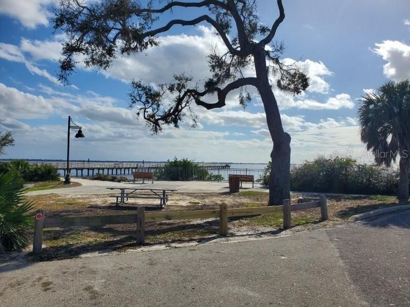 For Rent: $1,200 (1 beds, 1 baths, 850 Square Feet)