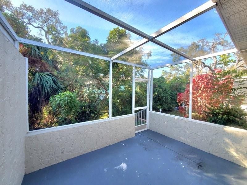 For Rent: $1,200 (1 beds, 1 baths, 850 Square Feet)