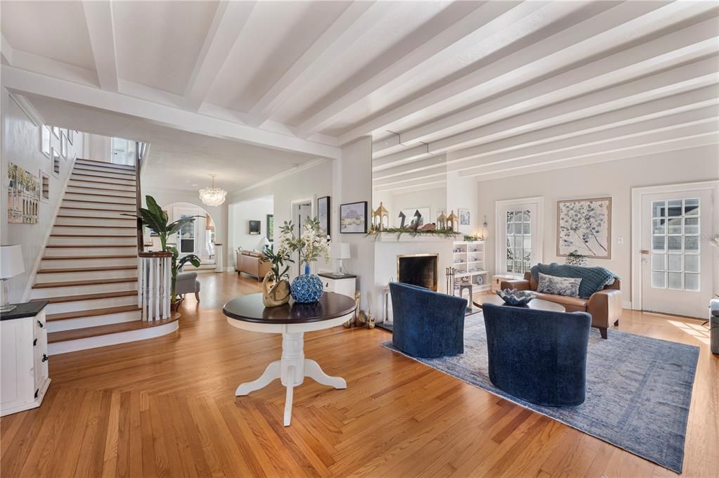 На продажу: $899,900 (4 спален, 4 ванн, 4558 Квадратных фут)