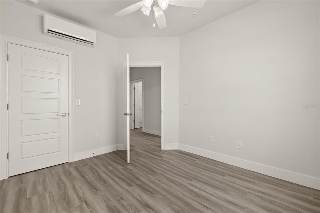For Rent: $2,500 (3 beds, 2 baths, 1265 Square Feet)