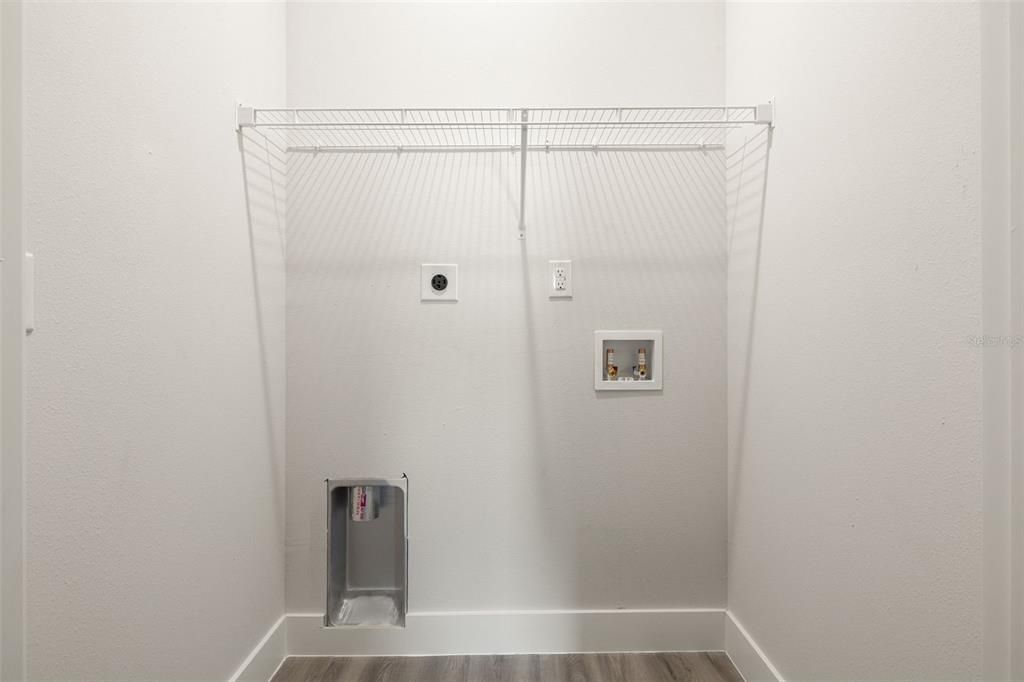 For Rent: $2,500 (3 beds, 2 baths, 1265 Square Feet)