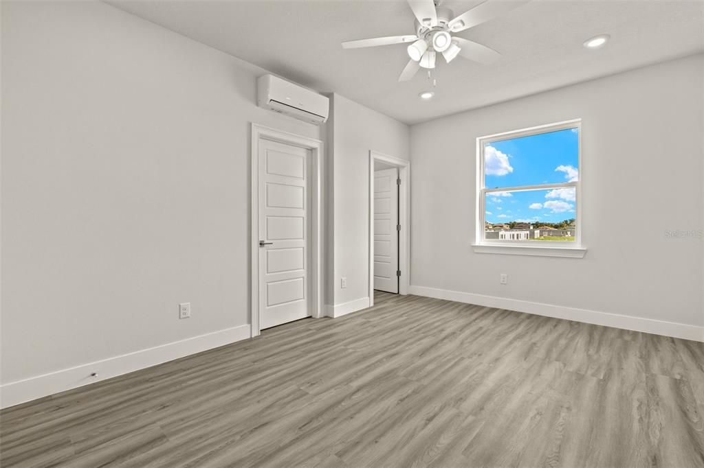 For Rent: $2,500 (3 beds, 2 baths, 1265 Square Feet)