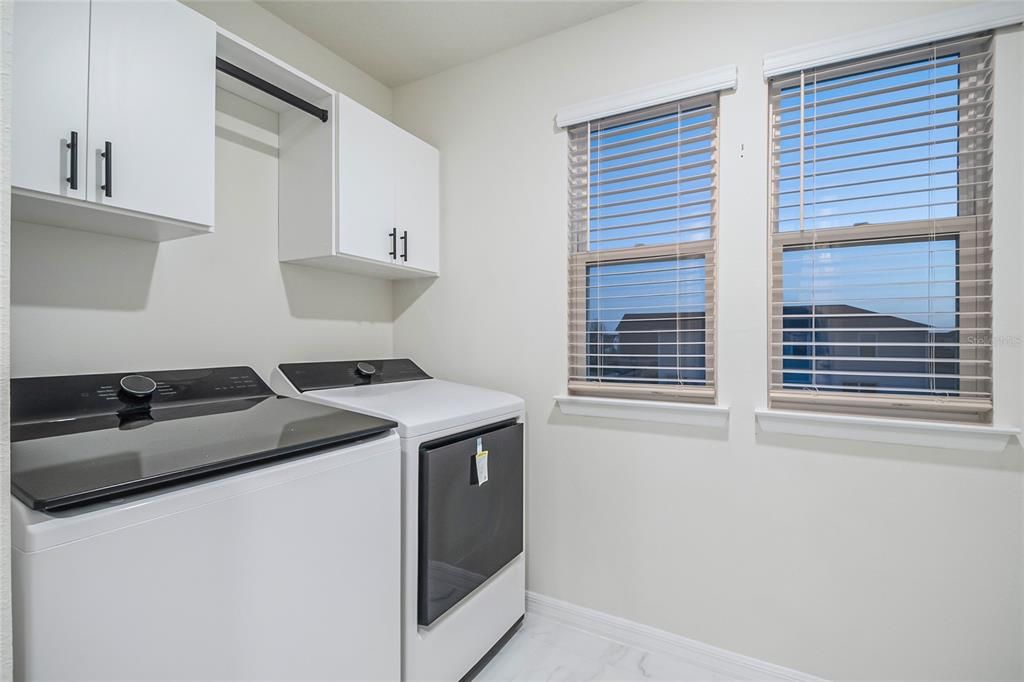 En Venta: $999,000 (5 camas, 4 baños, 3777 Pies cuadrados)