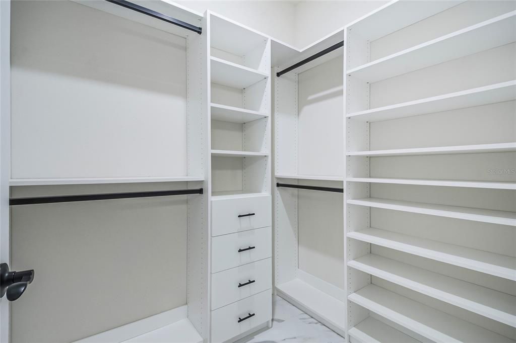 En Venta: $999,000 (5 camas, 4 baños, 3777 Pies cuadrados)
