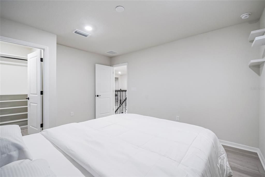 En Venta: $999,000 (5 camas, 4 baños, 3777 Pies cuadrados)
