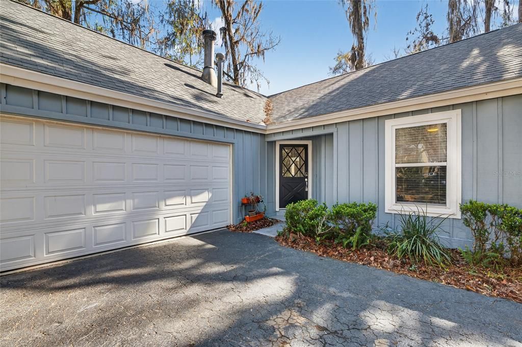 Под контрактом: $264,900 (2 спален, 2 ванн, 1101 Квадратных фут)