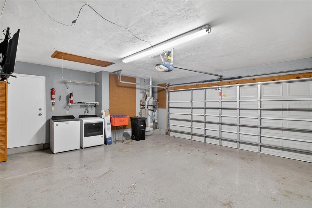 Под контрактом: $264,900 (2 спален, 2 ванн, 1101 Квадратных фут)