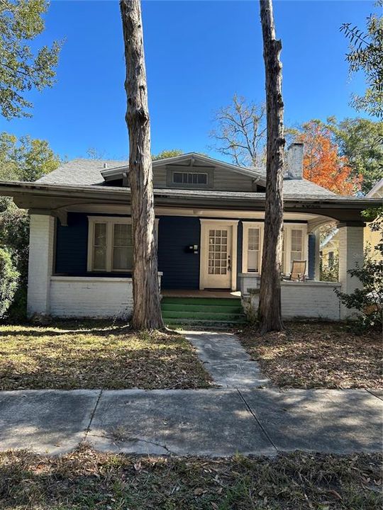 Active With Contract: $290,000 (3 beds, 1 baths, 1134 Square Feet)
